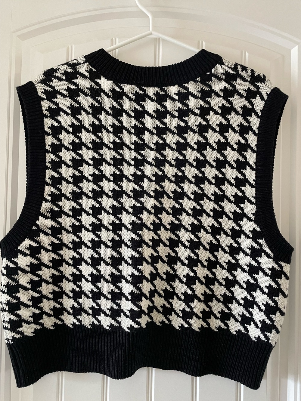Oak + Fort Houndstooth V-Neck Sweater Vest - Black/White - Picture 2 of 3